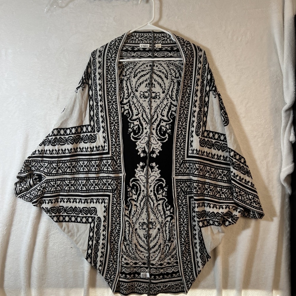Cato Women's Black White Classic Fair Isle Paisley Open Front Sweater Ruana - L